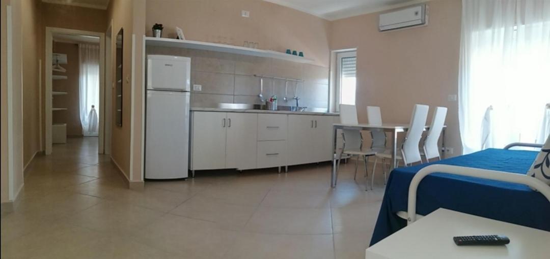 Villa Laura Residence Hotel Apartments & Studios Ашеа Екстер'єр фото