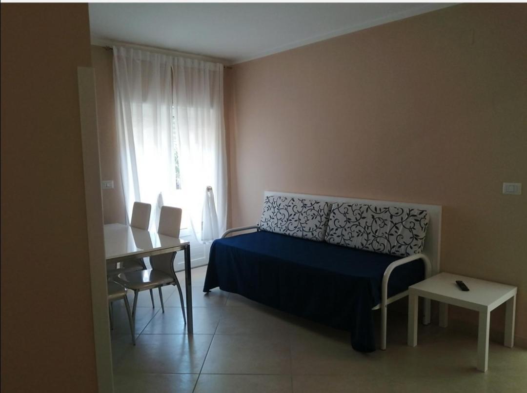Villa Laura Residence Hotel Apartments & Studios Ашеа Екстер'єр фото