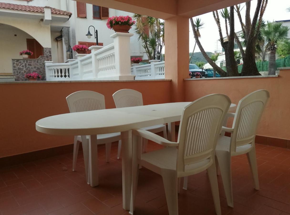Villa Laura Residence Hotel Apartments & Studios Ашеа Екстер'єр фото